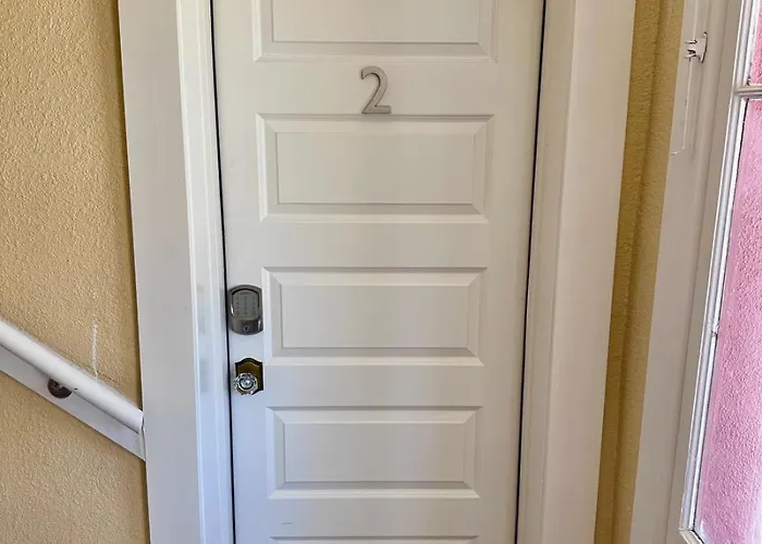 Newly Remodeled Luxury 2 Blocks To Square! Apartament Prescott